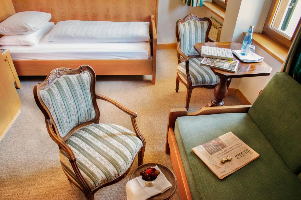 Hotel Weisses Roessl Caldaro Esterno foto