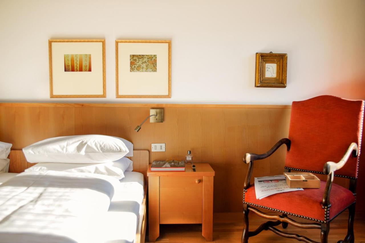 Hotel Weisses Roessl Caldaro Esterno foto